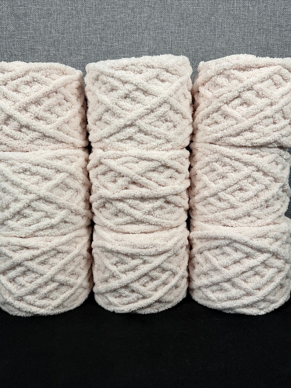 Reclaimed Yarn Super Bulky Chenille 2033 Yds Pale Pink 1196g (6 Cakes)